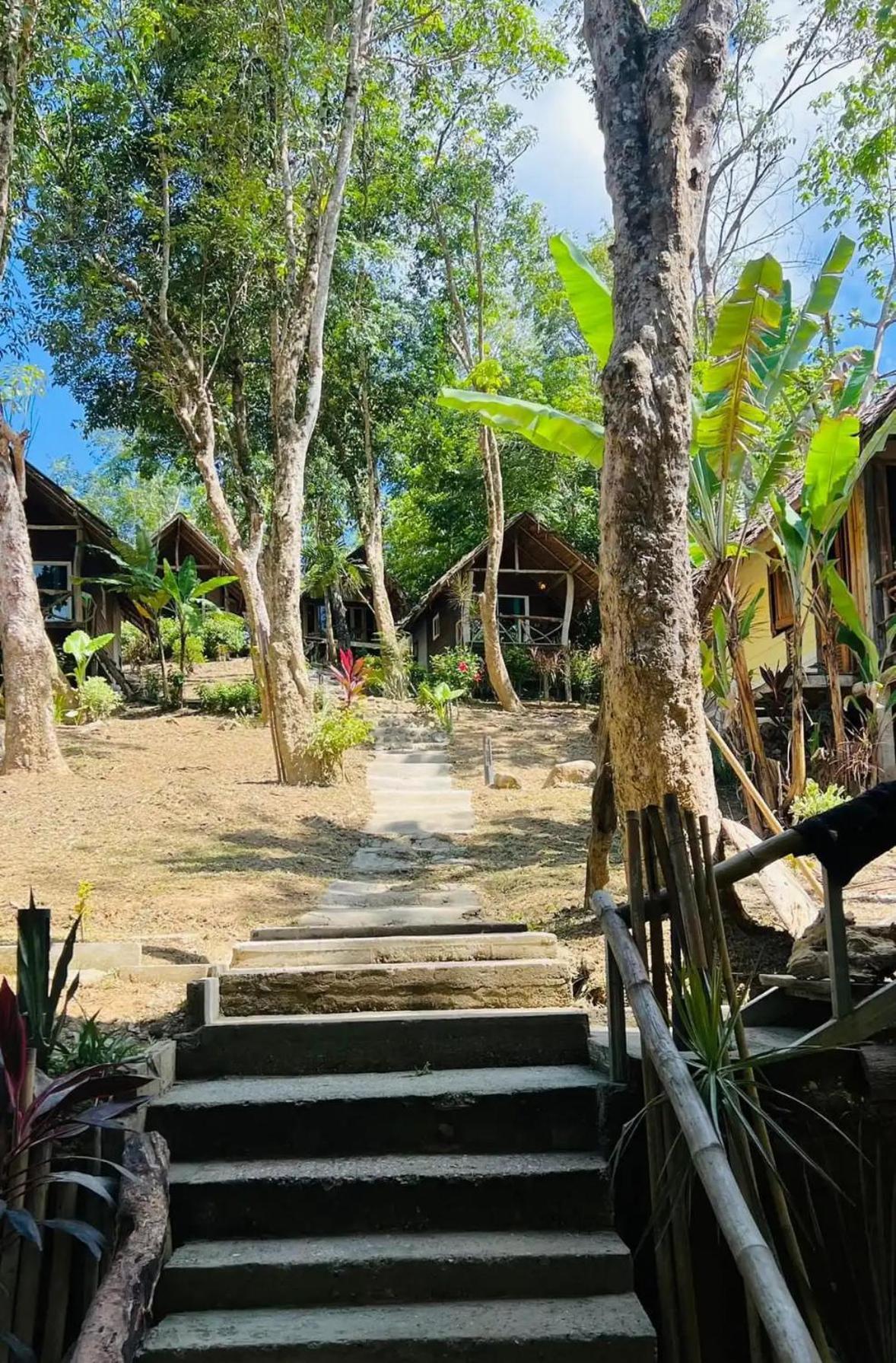 Koh Mook Mountain View Hotel Exterior photo